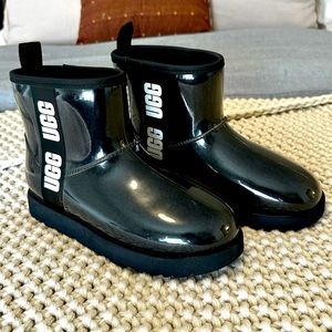 ❌SOLD❌ UGG Classic Clear Mini!